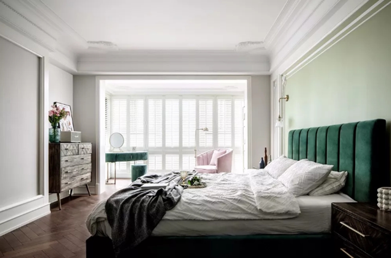 买卧室带阳台房子，窗帘这样布置，舒适有情调！